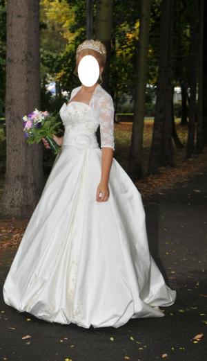 Vand rochie mireasa colectia Delicate 2011