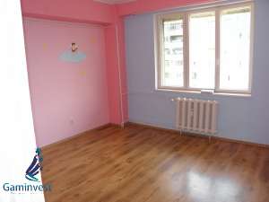 De vanzare apartament 4 camere Oradea z plaza ,  Central