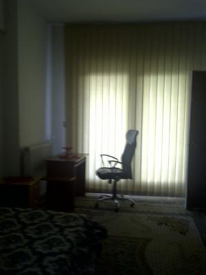 Proprietar ofer apt.3 camere Magheru,  82mp,  400euro