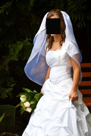 Vand rochie de mireasa - pret avantajos!