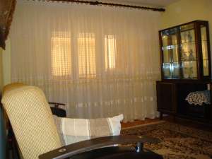 vand apartament 3 camere,  decomandat,  et 1/4,  bine intretinut,  zona ialomita