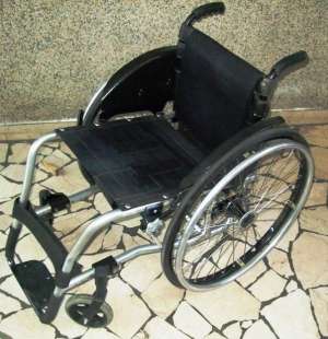 CARUCIOARE MANUALE HANDICAPATI