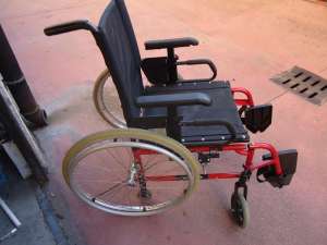 CARUCIOARE MANUALE HANDICAPATI