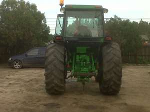 VAND TRACTOR JOHN DEER 4240