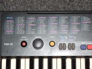 Yamaha PSR-78 - Claviatura electronica (orga)