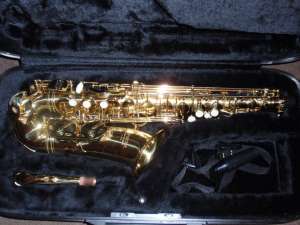 saxofon cu geanta