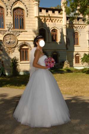 vand rochie de mireasa