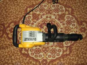 Ciocan demolator DeWalt D25940K