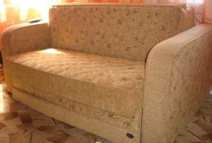Vand canapele second-hand
