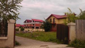 Vila Dudu-Rosu