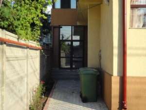 Vind 2 camere Parc Bazilescu, bloc 2011, P+1+M, et.1, 53000 E