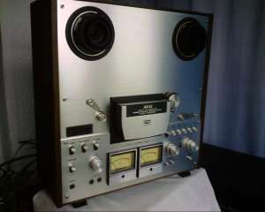 Magnetofon AKAI  GX 630D