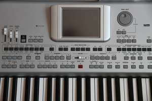 Korg pa 588 Pian / Aranjor