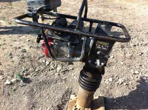 inchiriaz mai compactot / talpa compactoare / placa vibranta / compactor