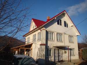 Vand sau schimb cu ap 3 camere Bucuresti vila Buzau (Mlajet)