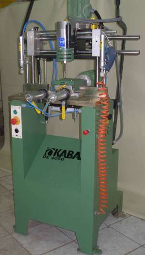 Vand utilaj pt confectionat PVC si AL