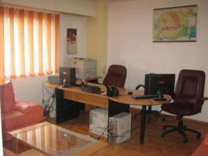 Inchiriez Apartament 3 camere Bl-Sincai