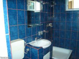 Inchiriez apartament 3 camere in Astra