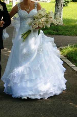 vand rochie de mireasa model 2009 deosebit