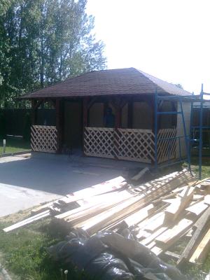 constructii case rosu