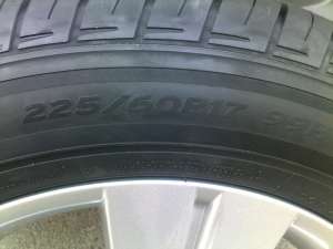 VIND 4 ANVELOPE DE VARA 225/60/17 RULATE 500 KM  300 LEI BUCATA