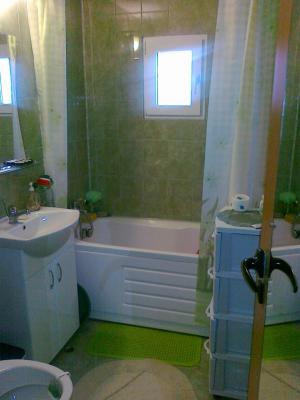 Vand/Schimb apartament 3 camere Dej cu unul in Floresti