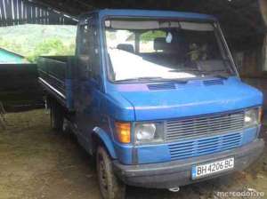Vand camioneta mercedes benz 208 d