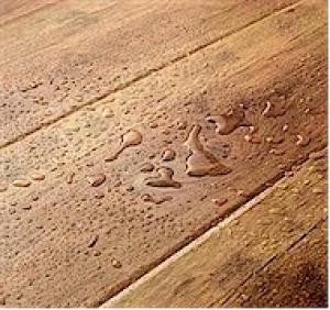 Parchet baie,   spatii umede