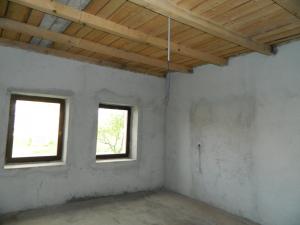 vand casa cu terasa si mansarda