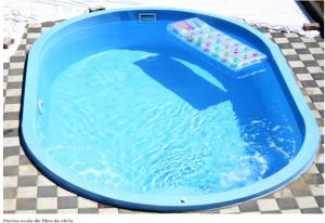 Piscine ovale si rotunde din fibra de sticla