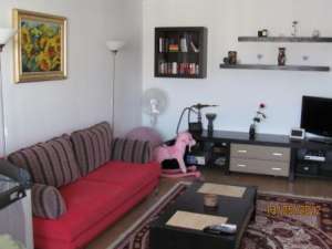 Vand apartament 2 camere zona Basarabia