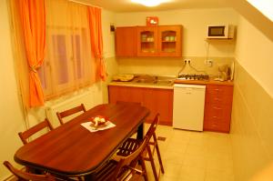 PRET ATRACTIV casa vila la munte complet mobilata si utilata