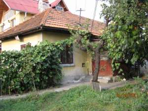 Vand casa Campulung,     zona Gara