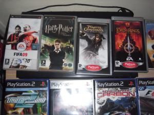 VAND SONY PLAYSTATION 2 CU CARD DE 8MB,  MANETA SONY DUALSHOCK 2 SI ALTE 7 JOCURI PENTRU PS2 SI 12 J