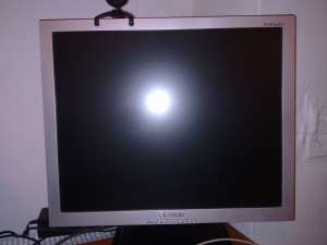 vand monitor lcd 19 inch marca prestigio
