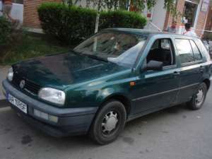 VW Golf 3 - 1.8i - 4 usi  / tel: 0755-702418 /