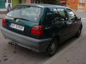 VW Golf 3 - 1.8i - 4 usi  / tel: 0755-702418 /