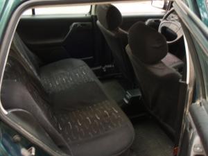 VW Golf 3 - 1.8i - 4 usi  / tel: 0755-702418 /