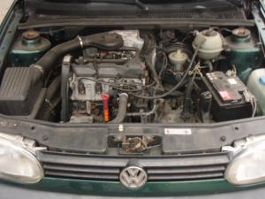 VW Golf 3 - 1.8i - 4 usi  / tel: 0755-702418 /