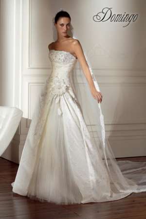 rochie mireasa pronovias