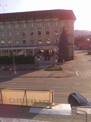 VAND APARTAMENT 3 CAMERE CAMPINA ULTRACENTRAL