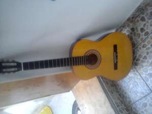 vand�chitara�acustica ROMANZA+husa�neagra