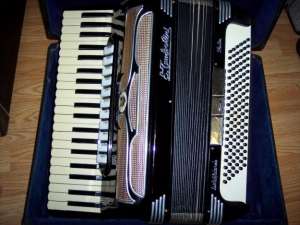 Vand Roland G800, YAMAHA V50, ALESIS QX49.KORG KONTROL49.ZIPURI PENTRU ROLAND