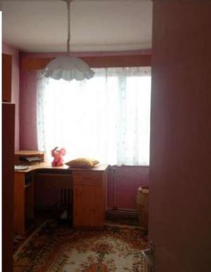 Apartament 3 camere cu garaj,    zona T. Vlad