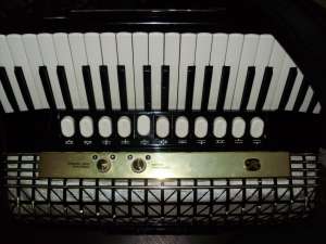 Hohner Atlantic IV N de Luxe
