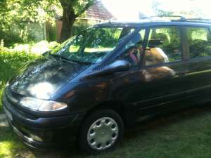 renault espeis. anu frabricatiei 1999. motor de 2000 benzina culoare negru. tapiterie piele neagra. 