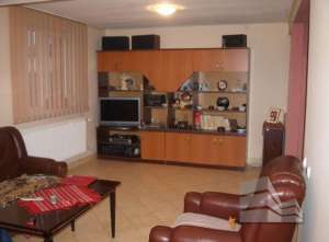 VAND VILA COM. BERCENI ILFOV,                  72.000 EURO