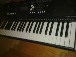 Clapa Yamaha PSR E333 Noua !