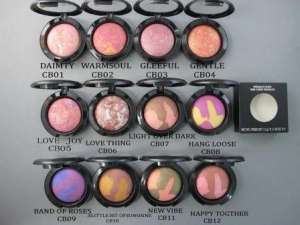 Vand si aduc la comanda cosmetice MAC originale la preturi foarte mici!
