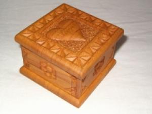 execut mobila si sculpturi la comanda